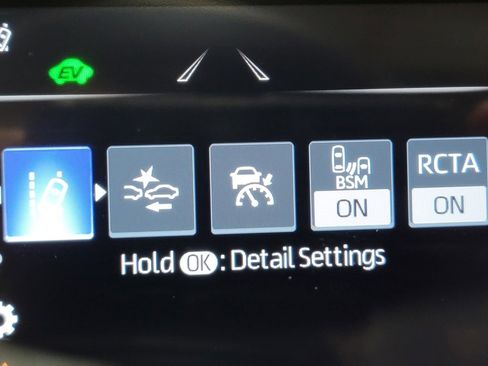 Used 2023 Toyota Highlander XLE AWD/4WD image 20