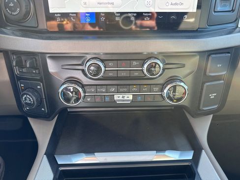 Used 2025 Ford F350 Platinum w/ Platinum Plus Package image 39