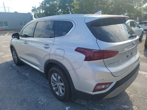 Used 2019 Hyundai Santa Fe SEL FWD image 3
