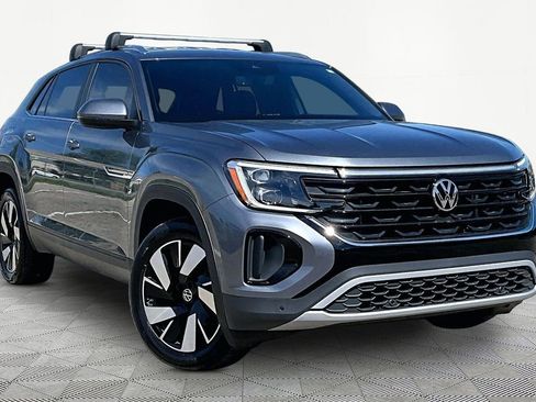 Used 2024 Volkswagen Atlas Cross Sport SE AWD/4WD image 12
