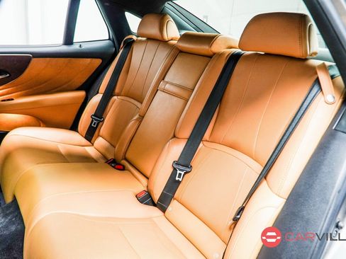 Used 2022 Lexus LS 500 AWD image 40