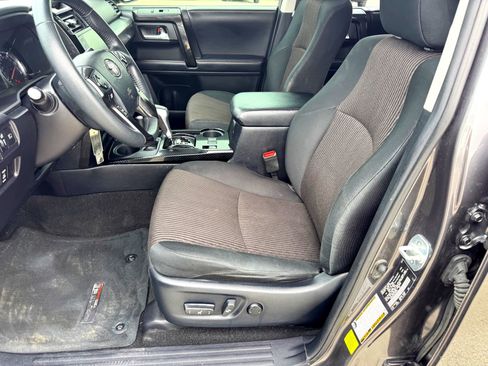 Used 2020 Toyota 4Runner TRD Off-Road image 12