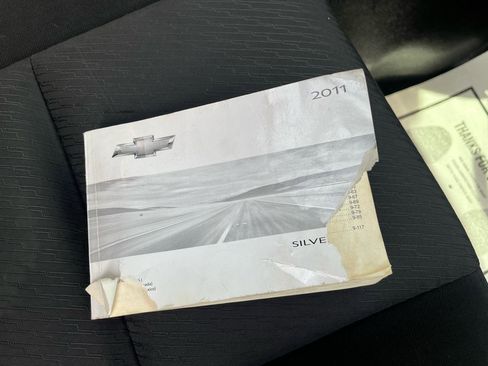 Used 2011 Chevrolet Silverado 1500 W/T w/ LS Package AWD/4WD image 30