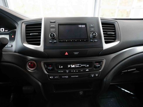 Used 2017 Honda Ridgeline RTS image 17