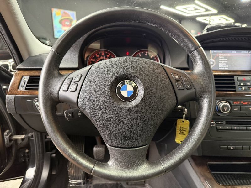 Used 2010 BMW 328i Sedan RWD image 11
