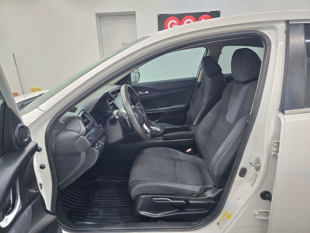 Used 2019 Honda Insight EX image 10