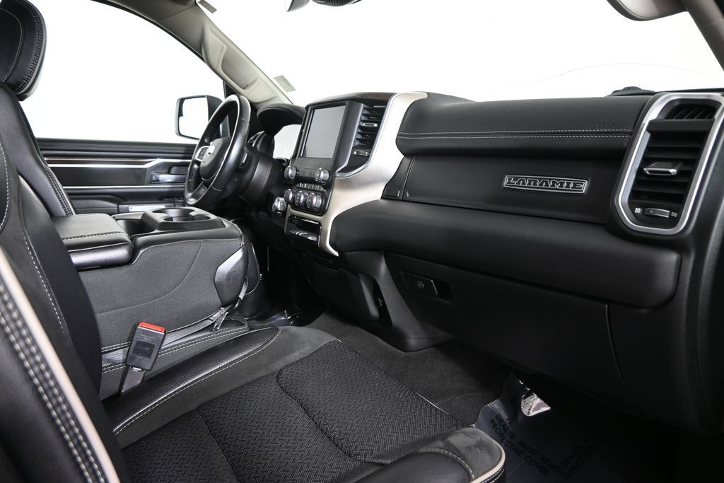 Used 2022 RAM 1500 Laramie AWD/4WD image 16