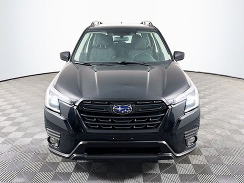 Used 2023 Subaru Forester Premium AWD/4WD image 2