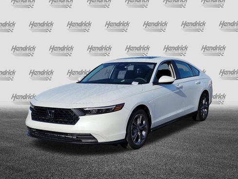 Used 2024 Honda Accord EX image 3