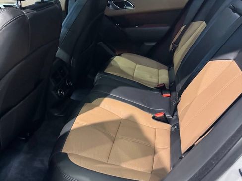 Used 2025 Land Rover Range Rover Velar Dynamic HSE AWD/4WD image 32