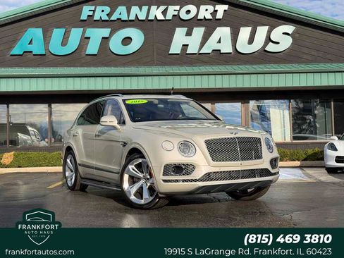 Used 2018 Bentley Bentayga image 1