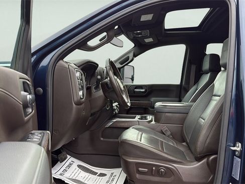 Used 2022 GMC Sierra 3500 Denali image 18