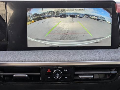 New 2026 Nissan Kicks SV w/ Charging Package image 21