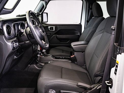 Used 2022 Jeep Wrangler Willys image 18