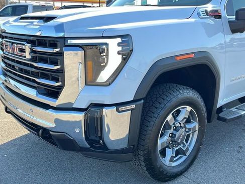 New 2026 GMC Sierra 2500 SLT w/ SLT Premium Package AWD/4WD image 11