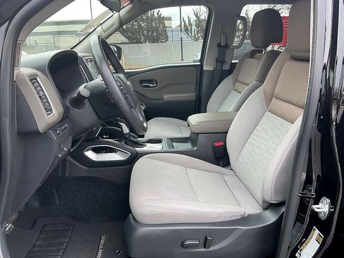 Used 2024 Nissan Frontier SV w/ Technology Package image 12