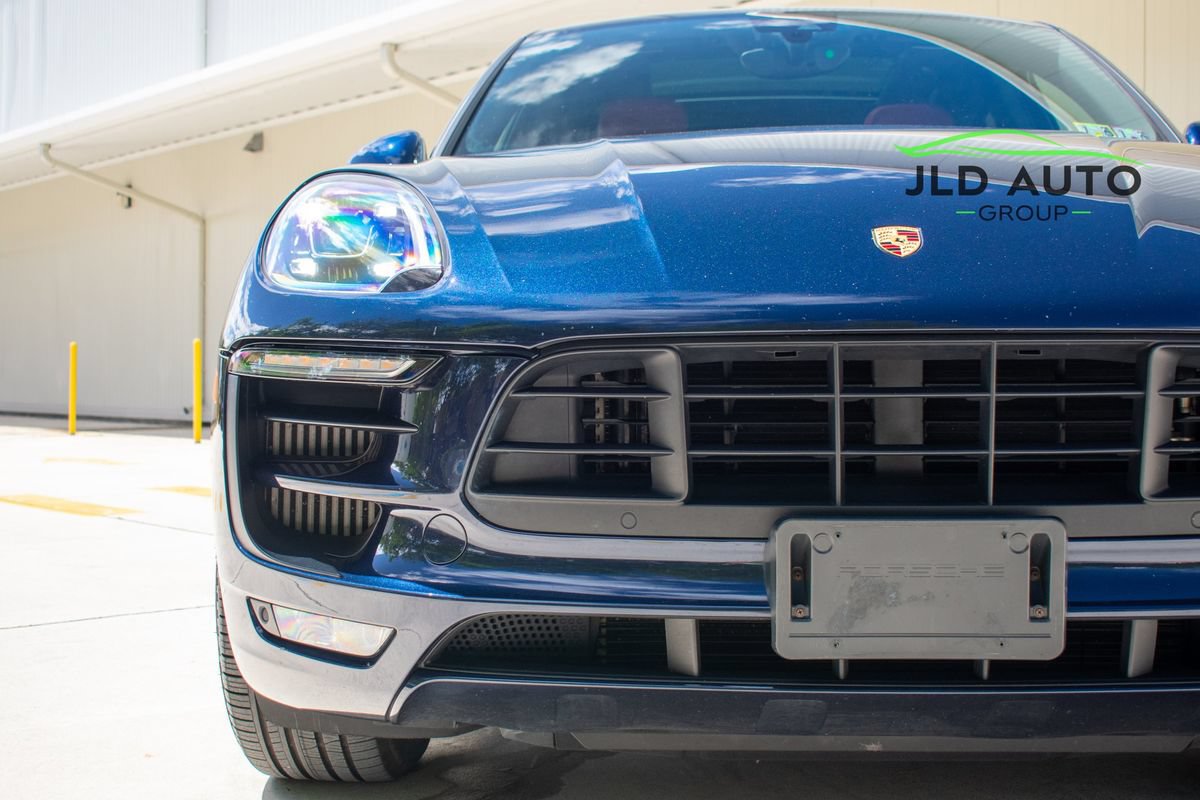 Used 2018 Porsche Macan GTS w/ Premium Package Plus AWD/4WD image 34