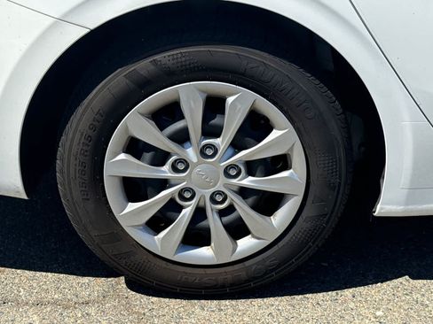 Used 2024 Kia Forte LX FWD image 20