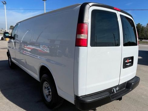 Used 2015 Chevrolet Express 2500 Work Van image 6