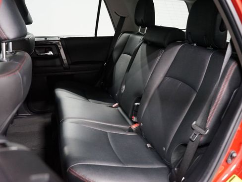 Certified 2024 Toyota 4Runner TRD Off-Road Premium image 31