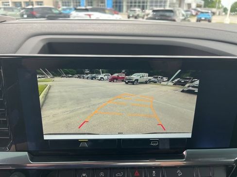 Used 2025 Chevrolet Silverado 1500 LT w/ Z71 Off-Road Package AWD/4WD image 24