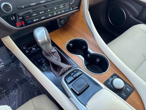 Used 2019 Lexus RX 350 AWD w/ Navigation Package image 24