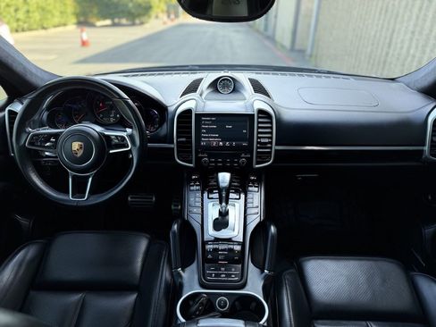 Used 2017 Porsche Cayenne GTS w/ Premium Plus Package AWD/4WD image 20
