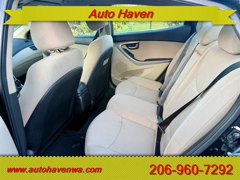 Used 2014 Hyundai Elantra SE w/ Option Group 02 FWD image 11