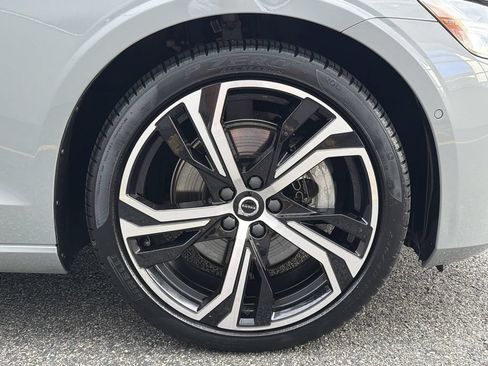 Certified 2024 Volvo S60 B5 Plus w/ Climate Package AWD/4WD image 13