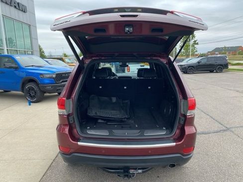 Used 2017 Jeep Grand Cherokee Limited w/ Luxury Group II AWD/4WD image 28