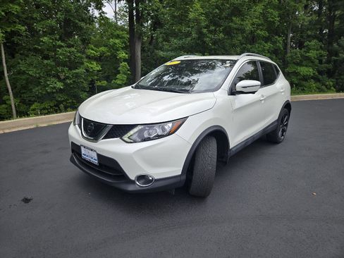 Used 2017 Nissan Rogue Sport SL w/ SL Premium Package AWD/4WD image 4