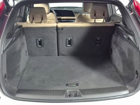 Used 2024 Cadillac XT4 Luxury w/ Cold Weather Package image 25