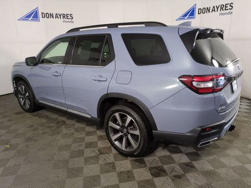 Certified 2024 Honda Pilot Elite image 4