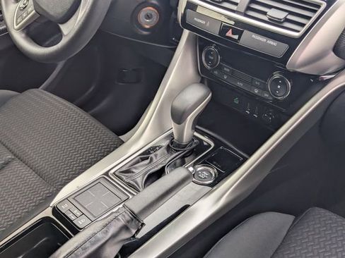 Used 2018 Mitsubishi Eclipse Cross LE image 10