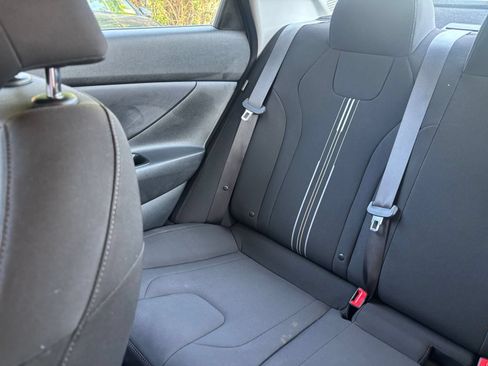 Used 2026 Hyundai Elantra Hybrid FWD image 37