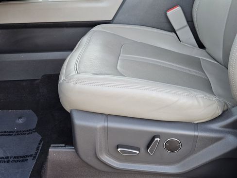 Used 2021 Ford Expedition Limited image 28