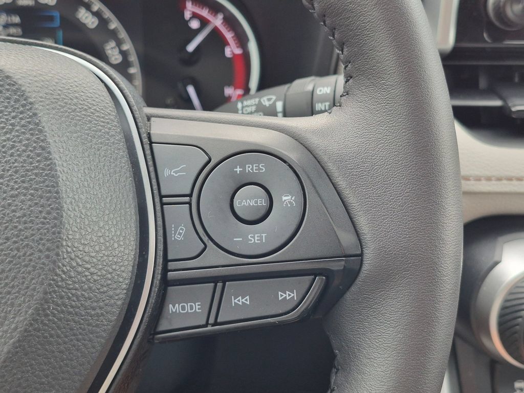 Used 2023 Toyota RAV4 XLE w/ Convenience Package AWD/4WD image 29