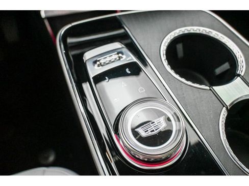 Used 2023 Cadillac Lyriq 2WD image 43