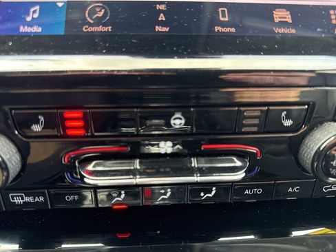 Used 2021 Jeep Grand Cherokee L Limited image 48