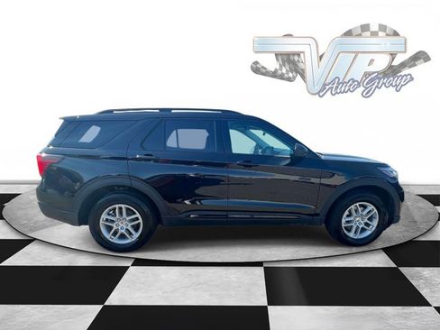 Used 2026 Ford Explorer Active AWD/4WD image 5