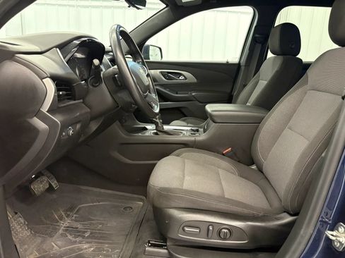 Used 2022 Chevrolet Traverse LT FWD image 62