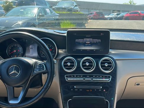 Used 2018 Mercedes-Benz GLC 300 4MATIC image 28