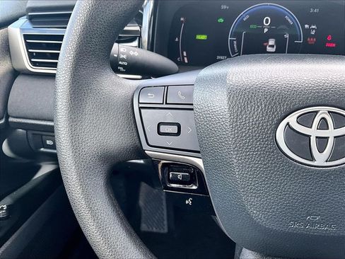 Used 2025 Toyota Camry LE FWD image 23