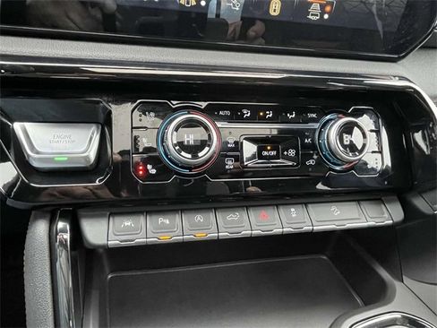 Certified 2024 GMC Sierra 1500 AT4 w/ Technology Package image 19