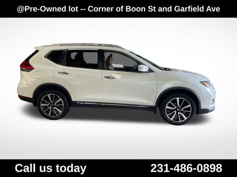 Used 2017 Nissan Rogue SL AWD/4WD image 6