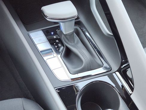 New 2026 Hyundai Elantra SEL Sport Premium image 18