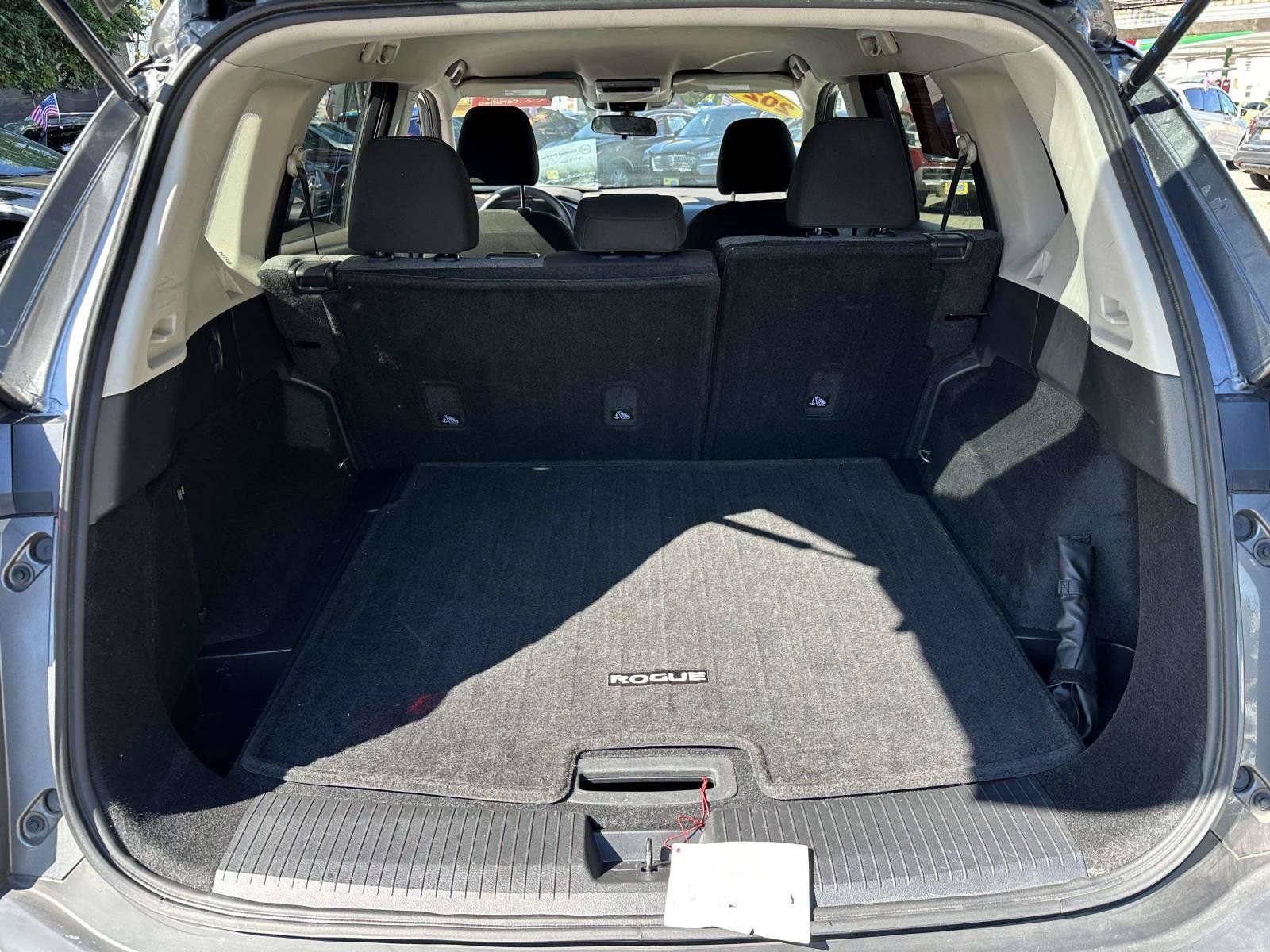 Certified 2021 Nissan Rogue SV AWD/4WD image 13