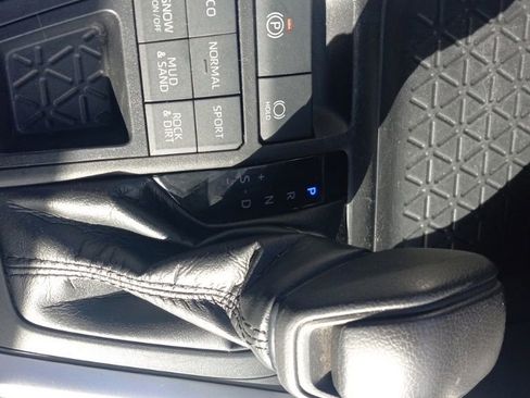 Used 2021 Toyota RAV4 XLE image 34