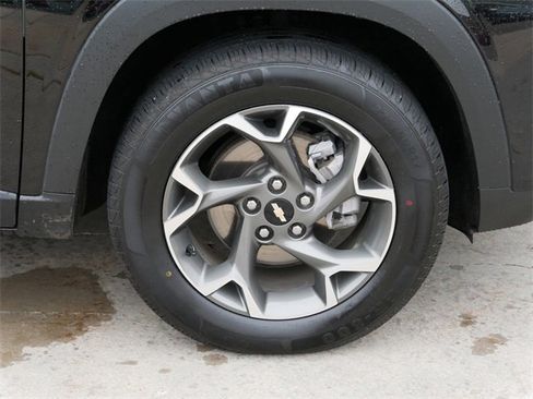 Used 2024 Chevrolet Trax LT image 8