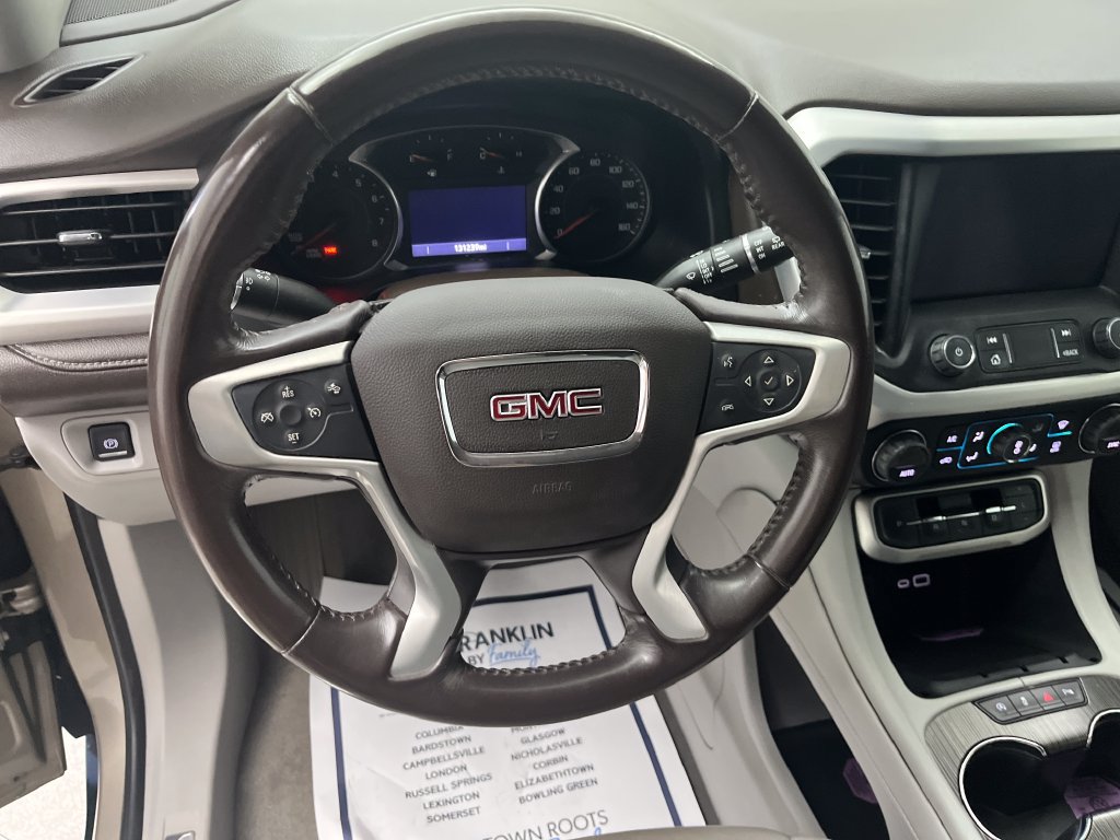 Used 2022 GMC Acadia SLT w/ Preferred Package FWD image 16